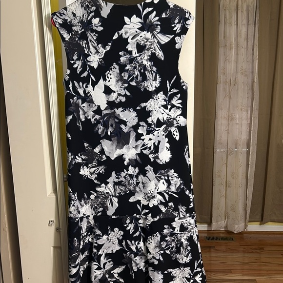 LORD AND TAYLOR Floral Black and White Dress - Picture 11 of 15